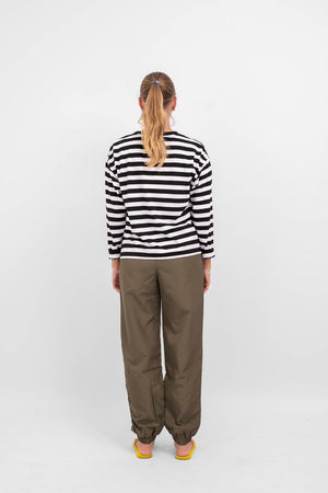 „Nelli“ megztinis ilgomis rankovėmis - juodas