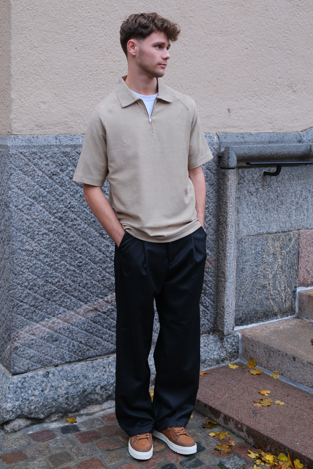 „Enzo“ trumpų rankovių pusiau užtrauktukas - chaki