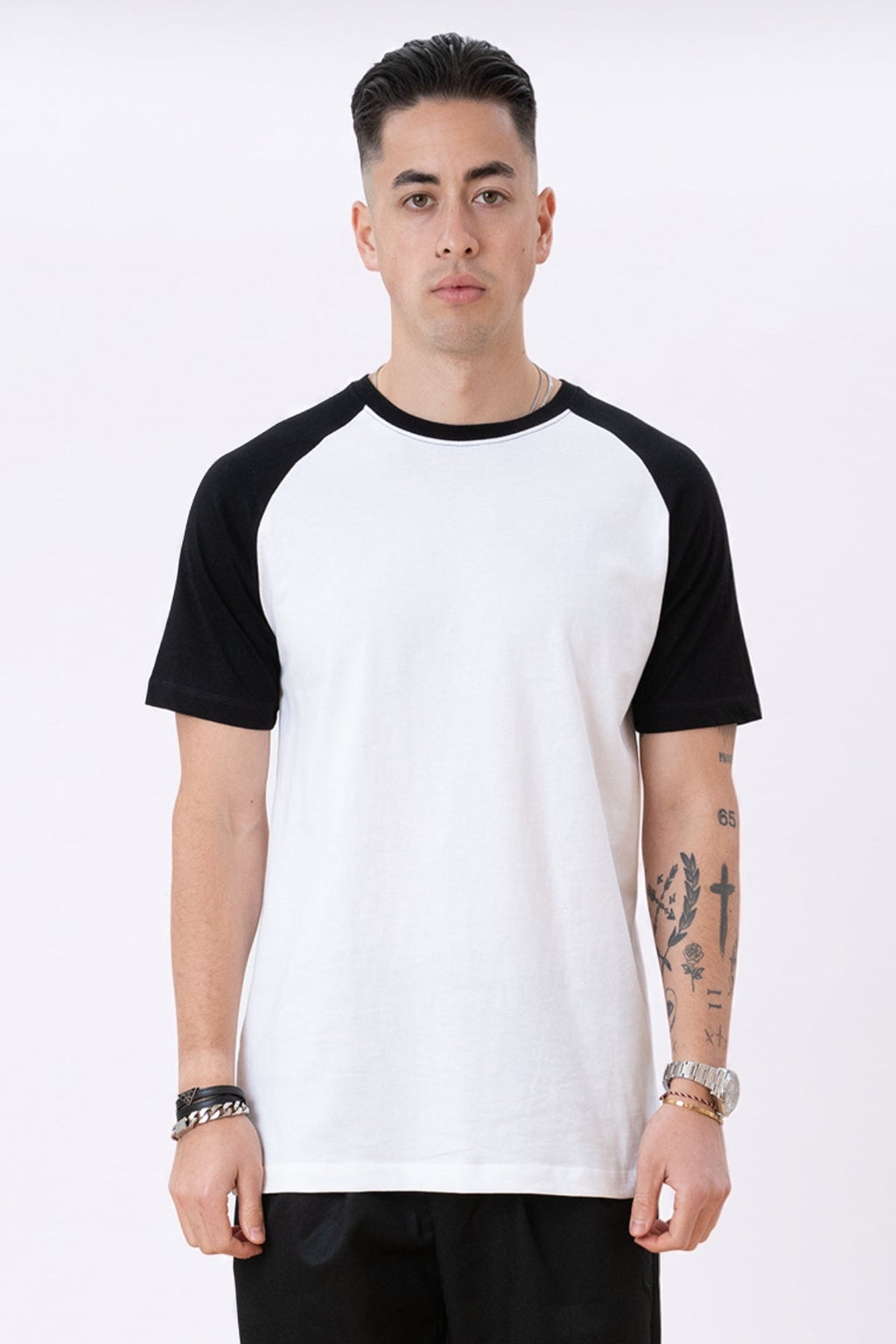 Basic „Raglan“ marškinėliai - juodos ir baltos spalvos
