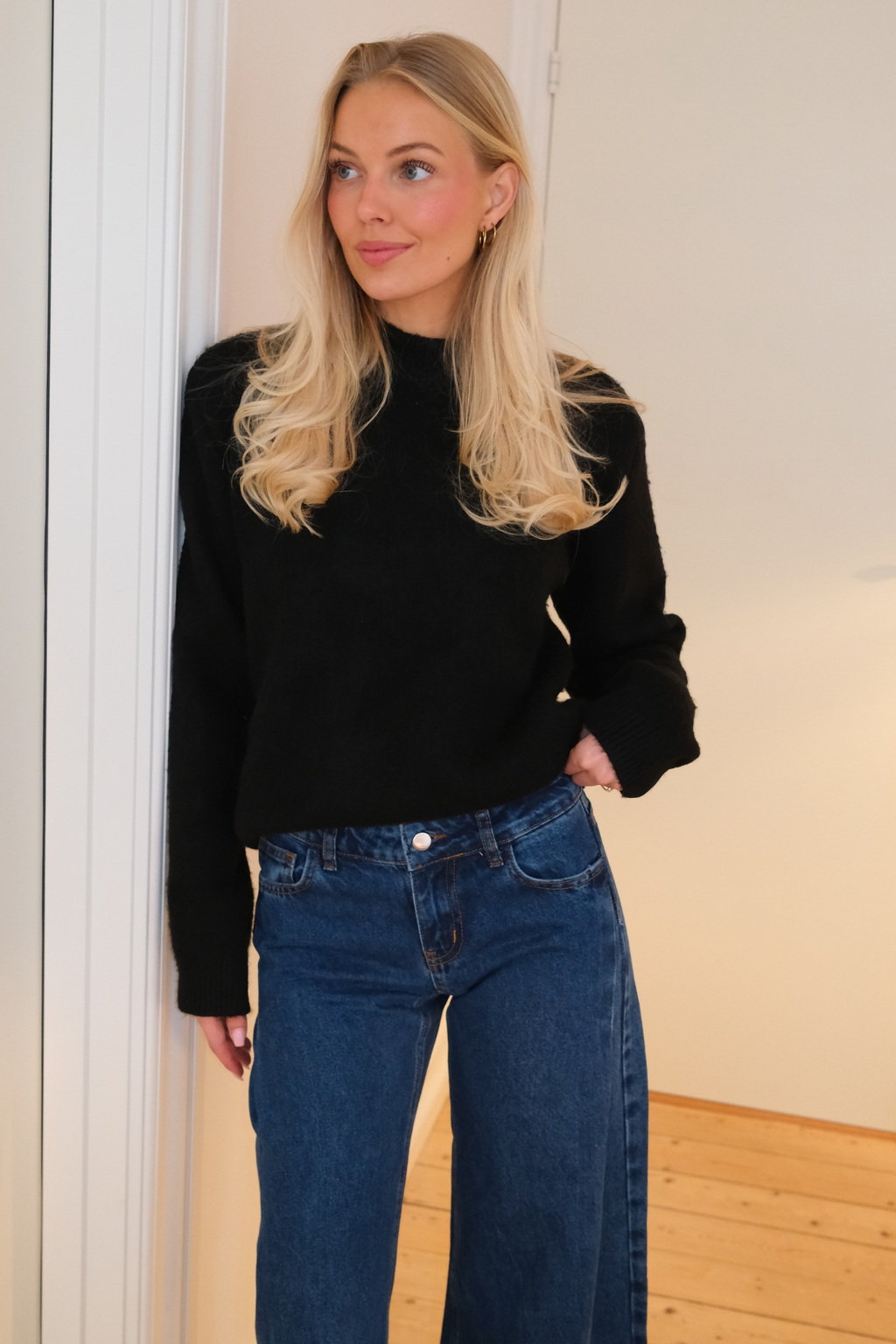 Lazdyno megztas - juodas