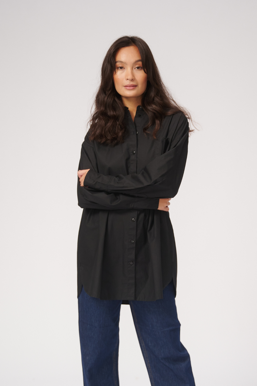 Negabaritiniai marškiniai - juodi