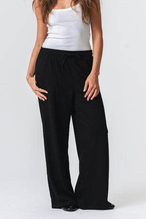 Lėja laisva Pants - juoda