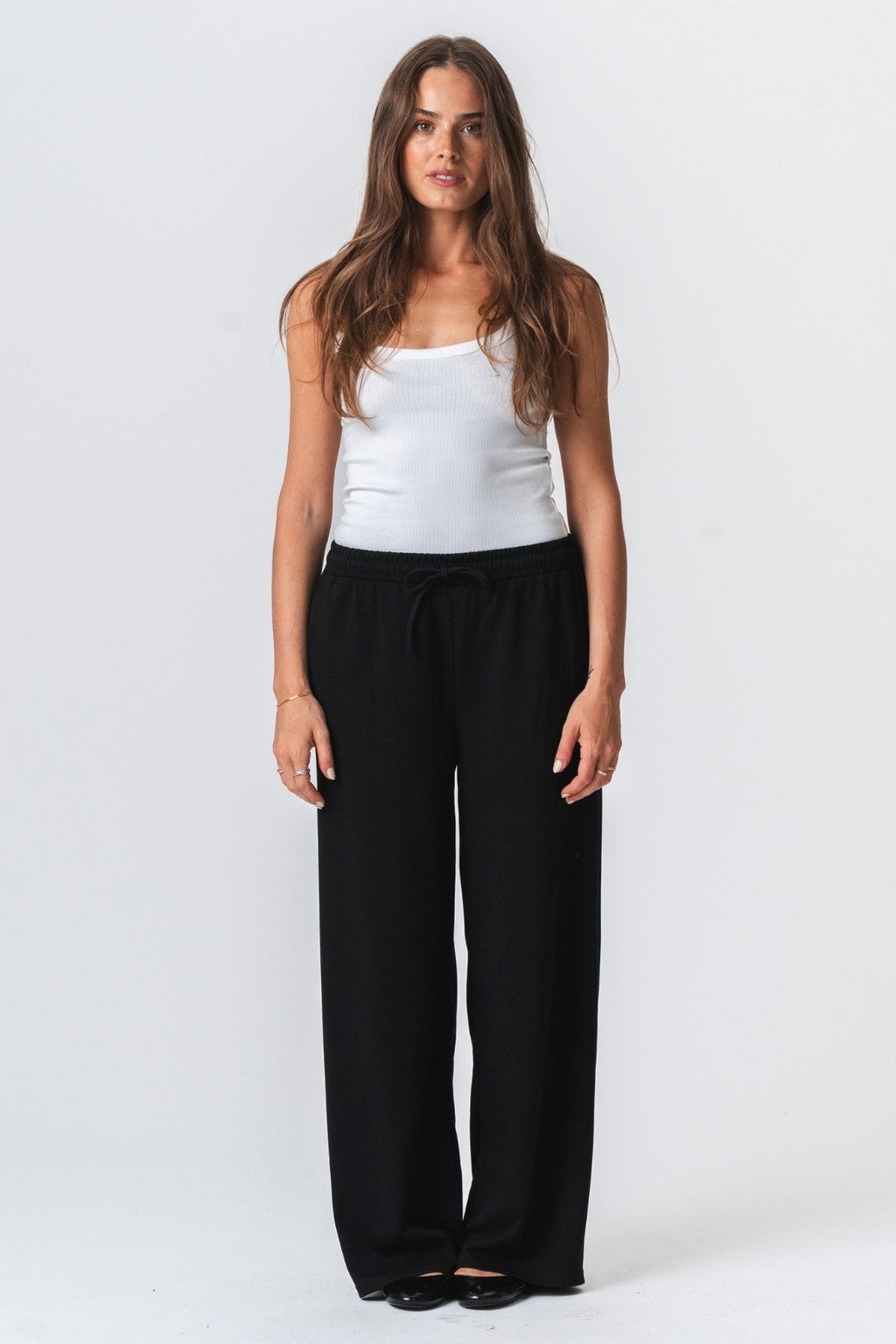 Lėja laisva Pants - juoda
