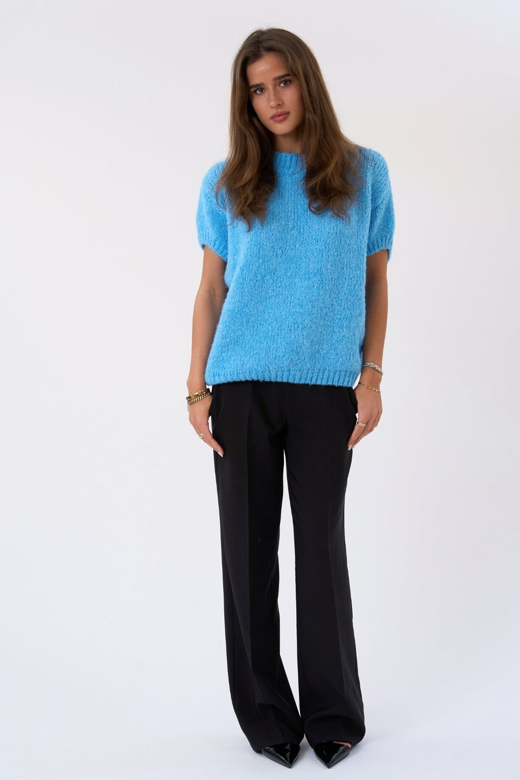 Chloe trikotažas trumpomis rankovėmis – šviesiai mėlynas