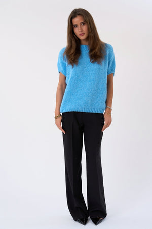 Chloe trikotažas trumpomis rankovėmis – šviesiai mėlynas