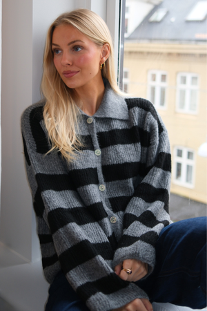 Josie Polo Knit – pilka/juoda