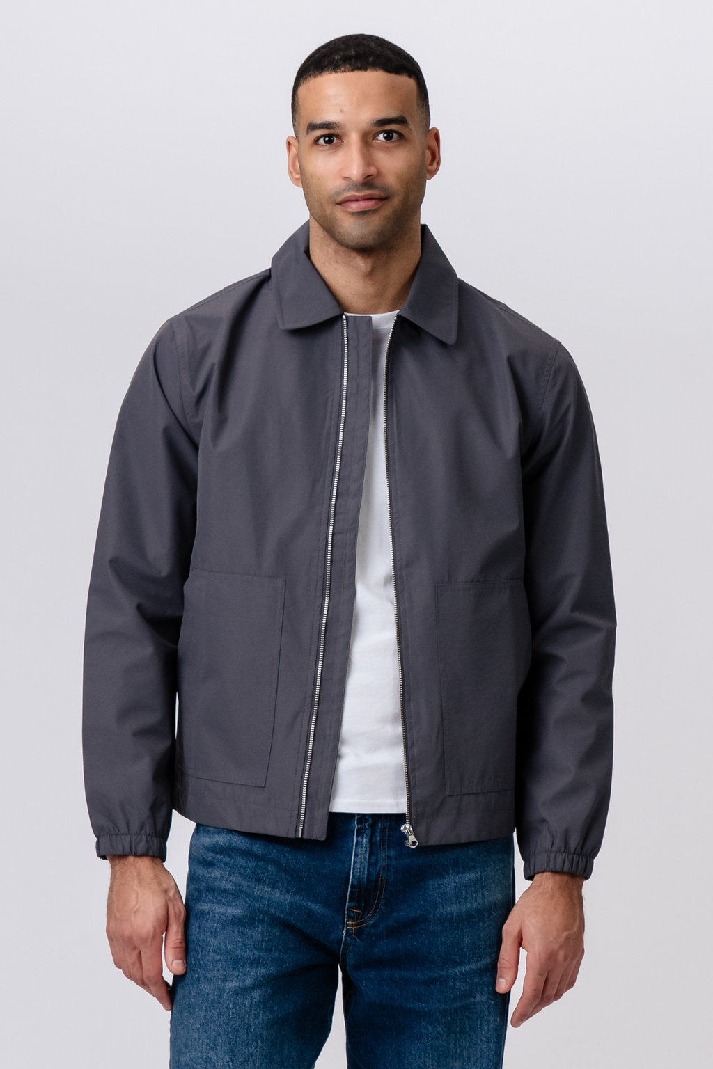 Trumpa striukė su užtrauktuku – pilka