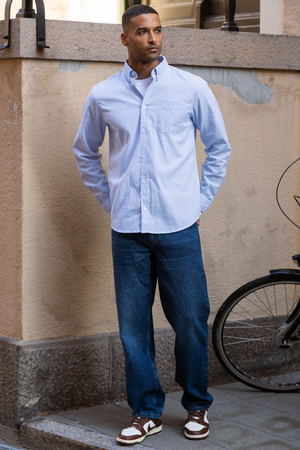 Atsipalaidavę džinsai - tamsiai mėlynas džinsinis audinys