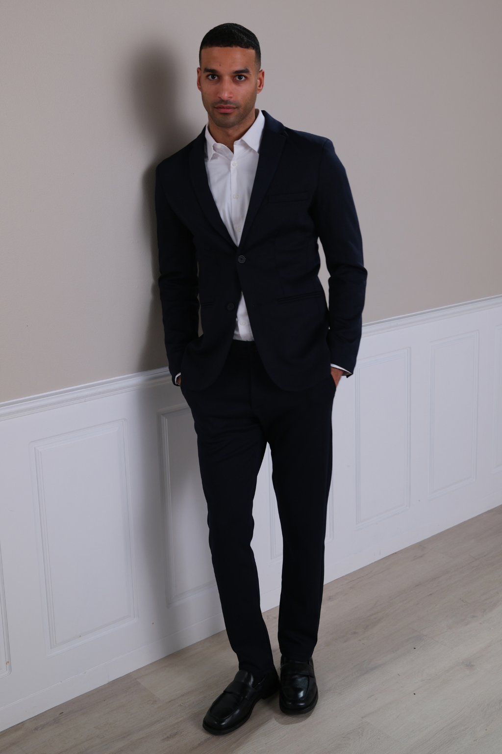 The Original Performance Suit Regular Fit – (Black)