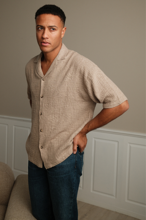 Trumpos rankovių marškinėliai - smėlis