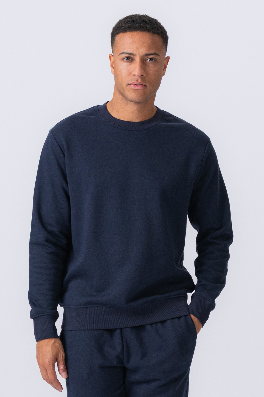 Essential Crewneck – Navy