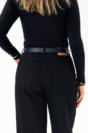 Emily Belt - juoda