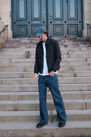 Trumpa striukė su užtrauktuku – tamsiai mėlyna