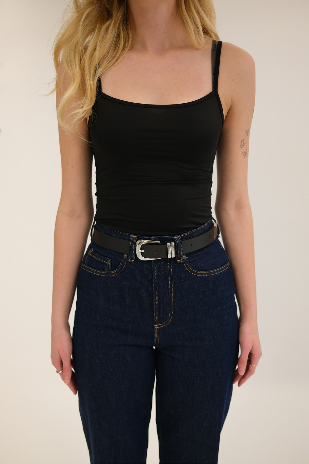 Emily Belt - juoda