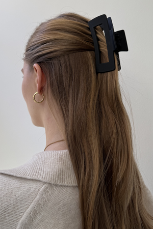 Lina plaukų spaustukas - juodas