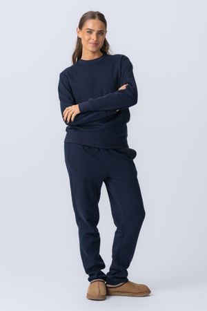 Essential Crewneck – Navy