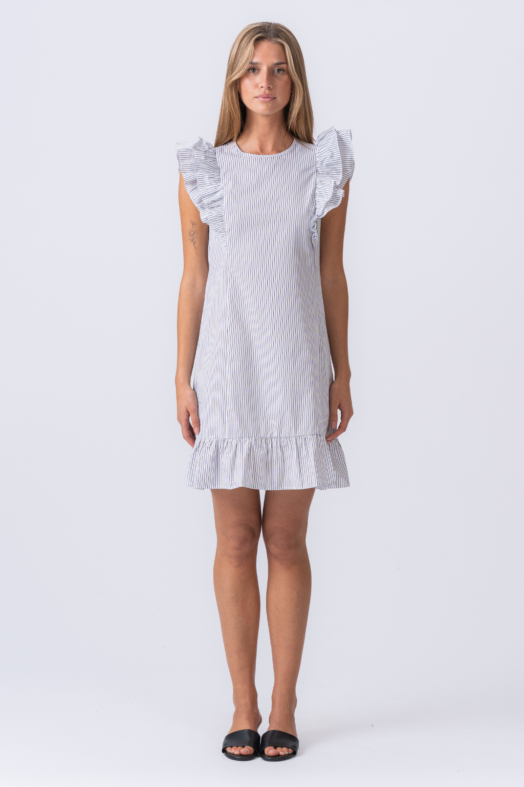 Aila suknelė - sniego balta / juoda