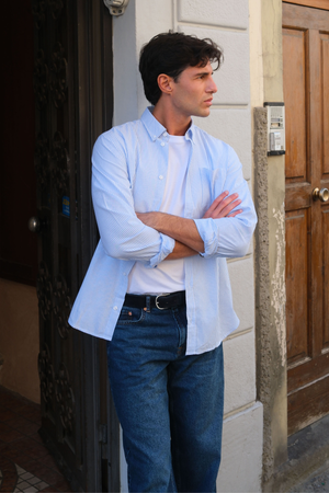 Atsipalaidavę džinsai - tamsiai mėlynas džinsinis audinys