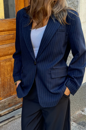 Negabaritinis švarkas - karinio jūrų laivyno pinstripe