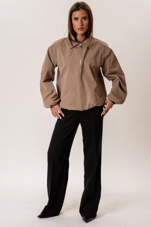 Ines Trumpas striukė - Camel