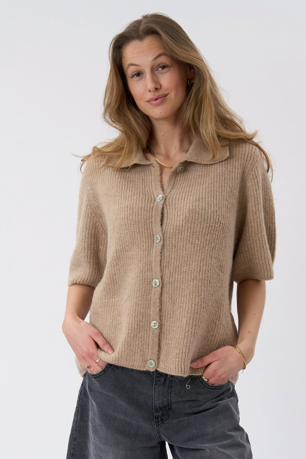 Alba Polo Knit – smėlio spalvos
