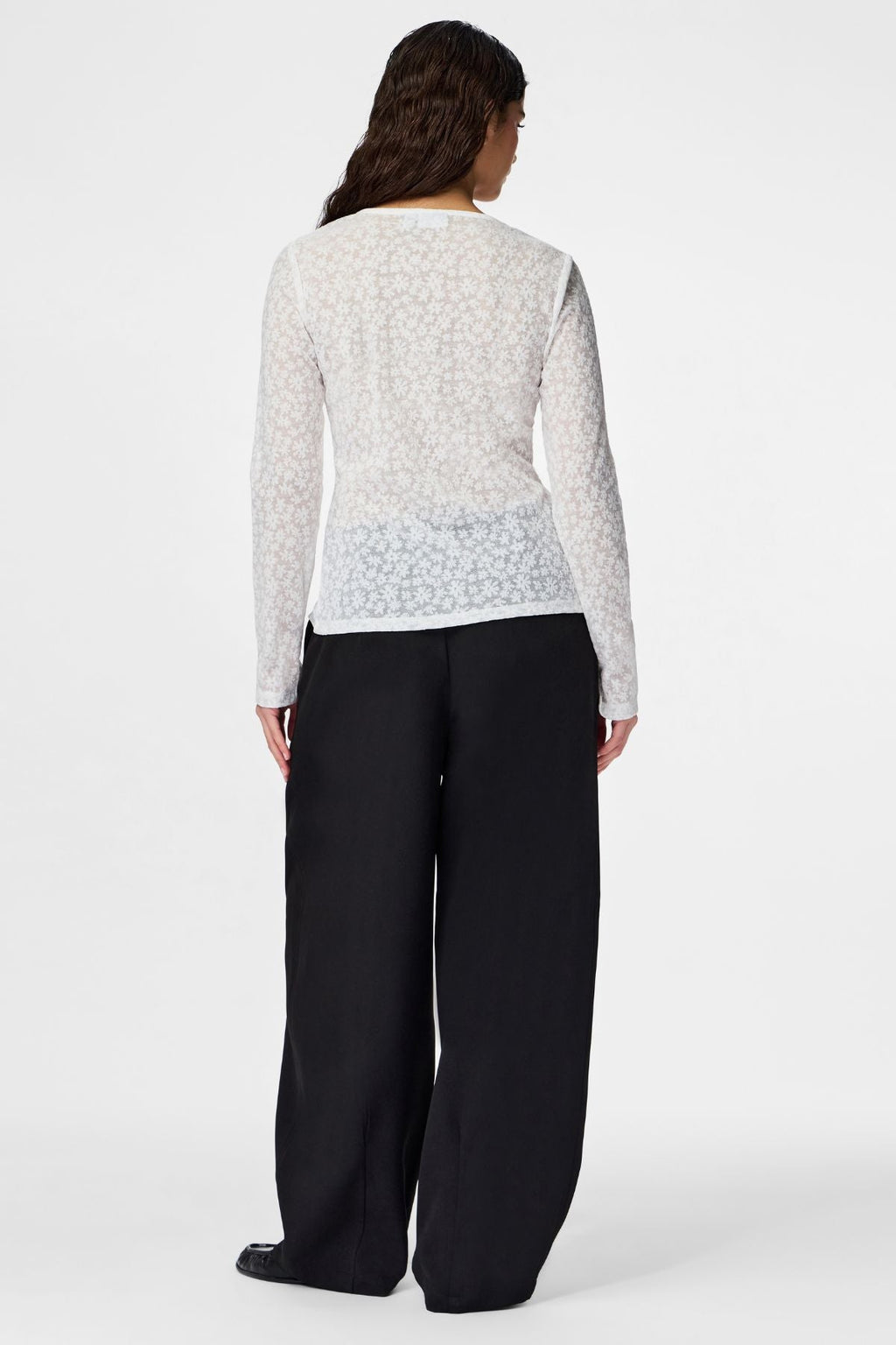 Baisy Cardigan – Debesų šokėja