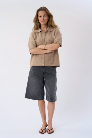 Alba Polo Knit – smėlio spalvos