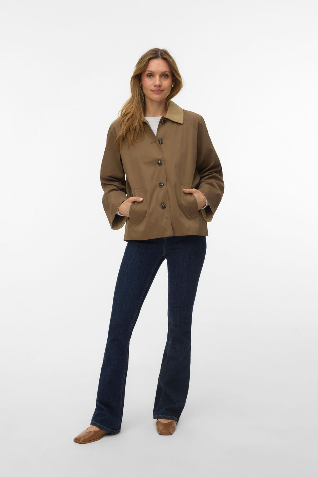 Chelseafia trumpa striukė – mažylis