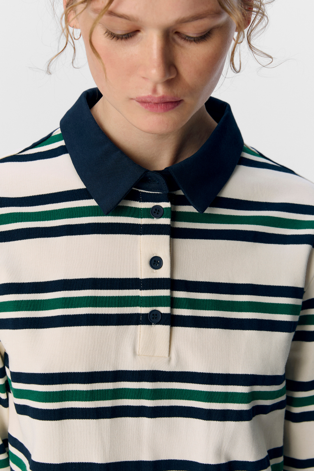 „Nana L/S Polo Top“ - „Sky“ kapitonas