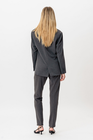 Performance Moteriškas kostiumas (tamsiai pilkas) – pasiūlymas