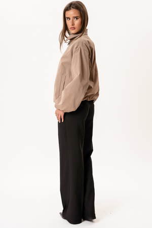 Ines Trumpas striukė - Camel