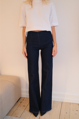 Arizonos džinsai – tamsiai mėlyni