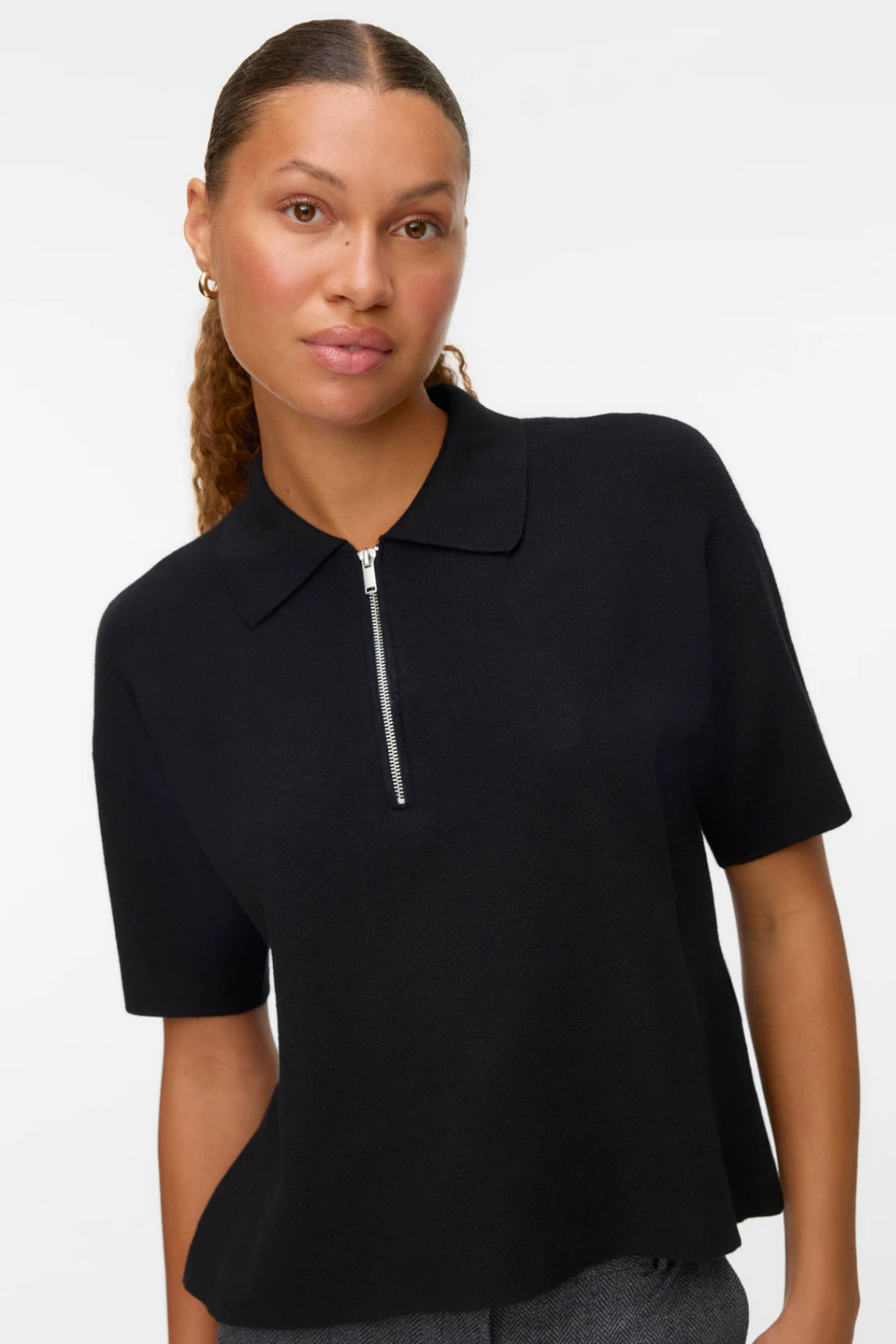 Auksas 2/4 „Poloneck“ megztinis - juodas