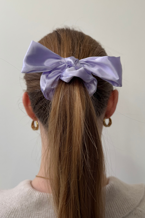 „Bow Scrunchie“ - violetinė