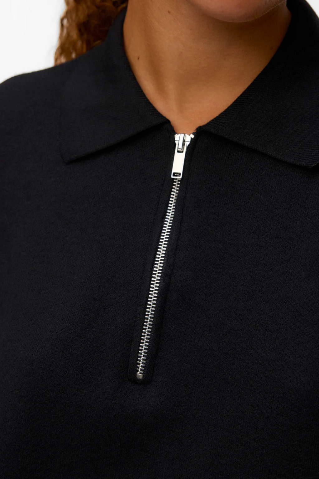 Auksas 2/4 „Poloneck“ megztinis - juodas