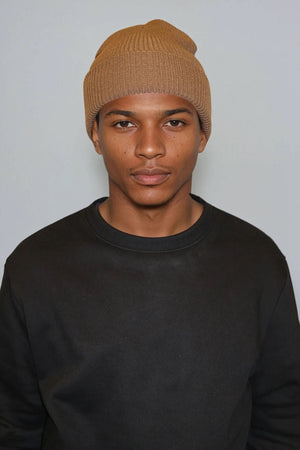 Megzta kepuraitė - Kava