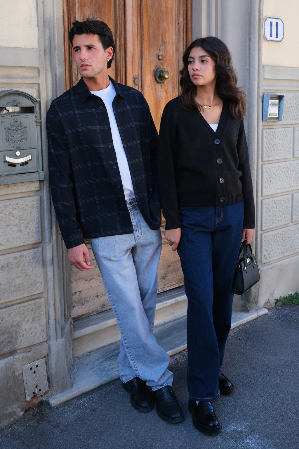 Megztas megztinis - juodas