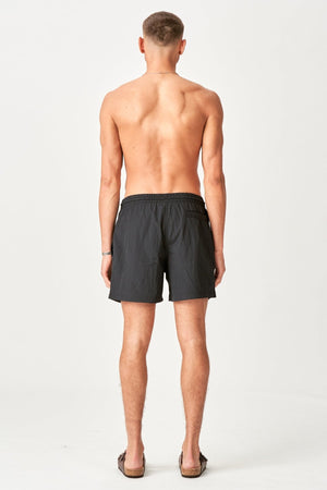 Premium Plaukti Shorts - juoda