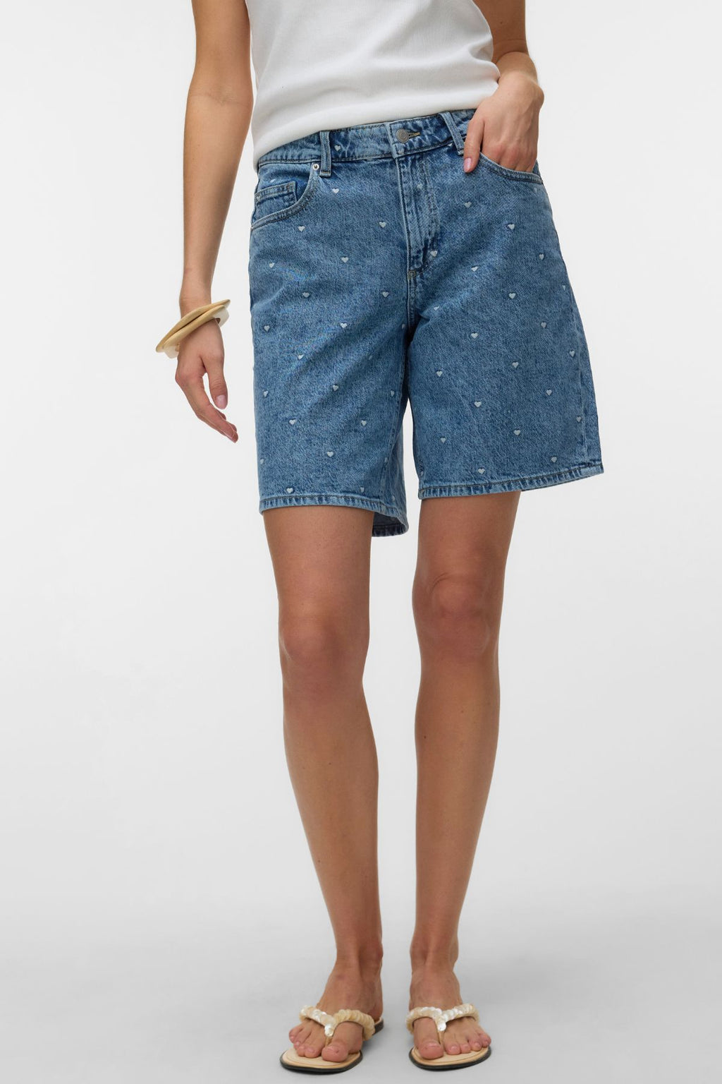 Tess Mr Long Denim Short – vidutinio mėlynumo džinsas – širdelė