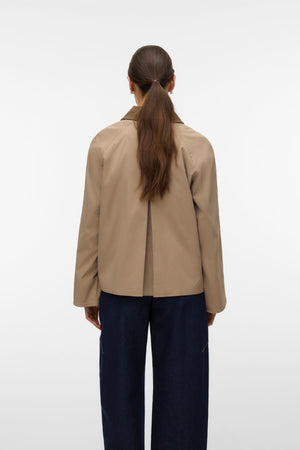 Chelseafia trumpa striukė – sidabrinė audinė