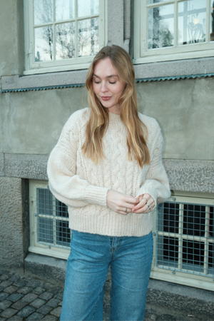 Emma Cable Knit – beveik baltas