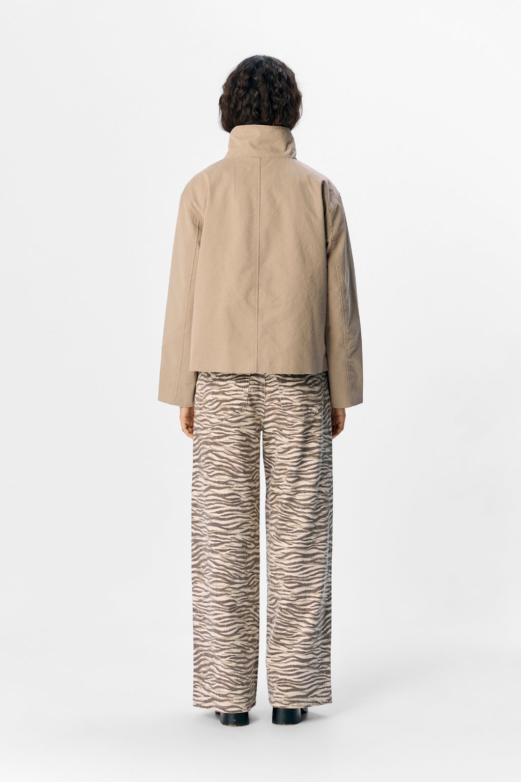 Gro Re Short Striukė – Desert Taupe