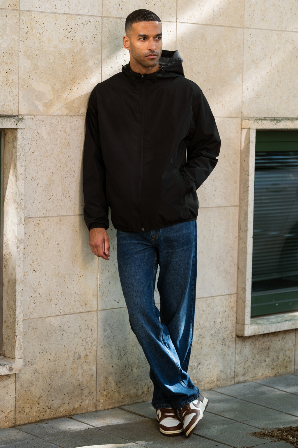 Vėjo lūžis - juodas