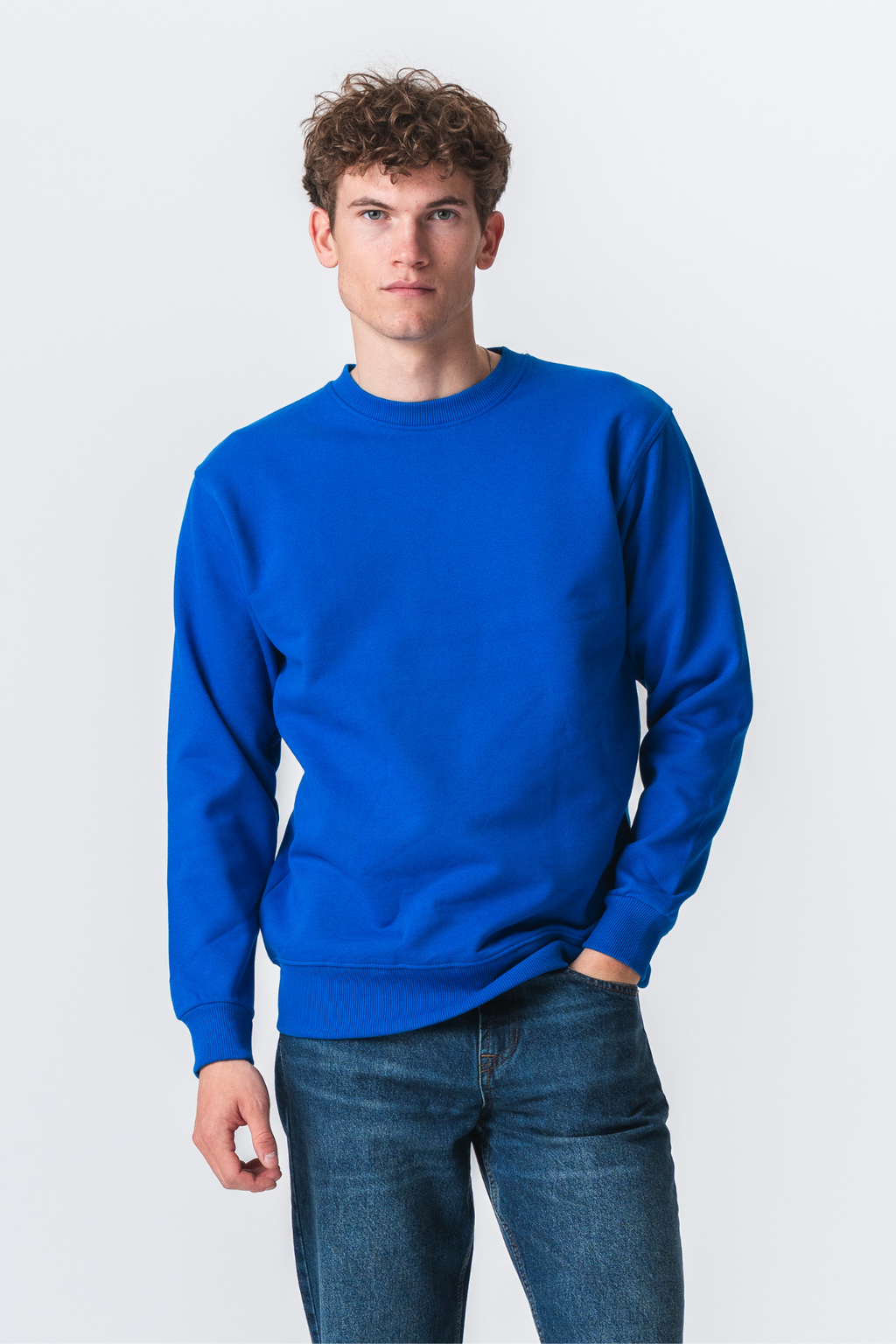 Basic Crewneck - švedų mėlyna spalva