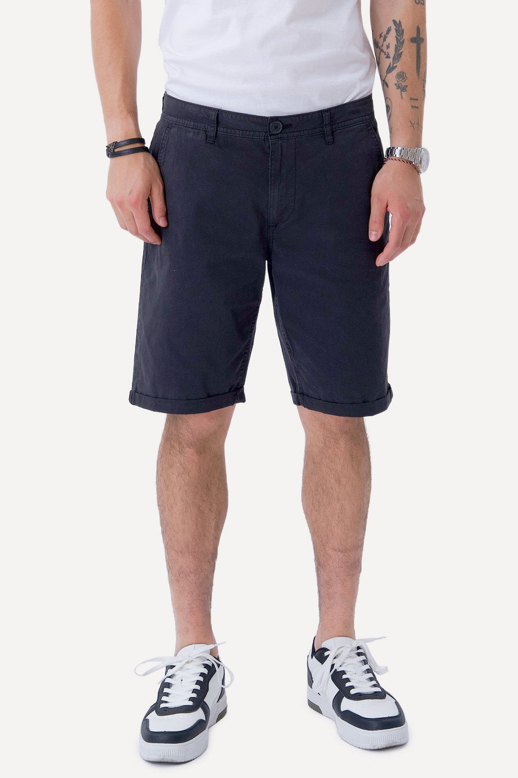 Chino Shorts - Juoda