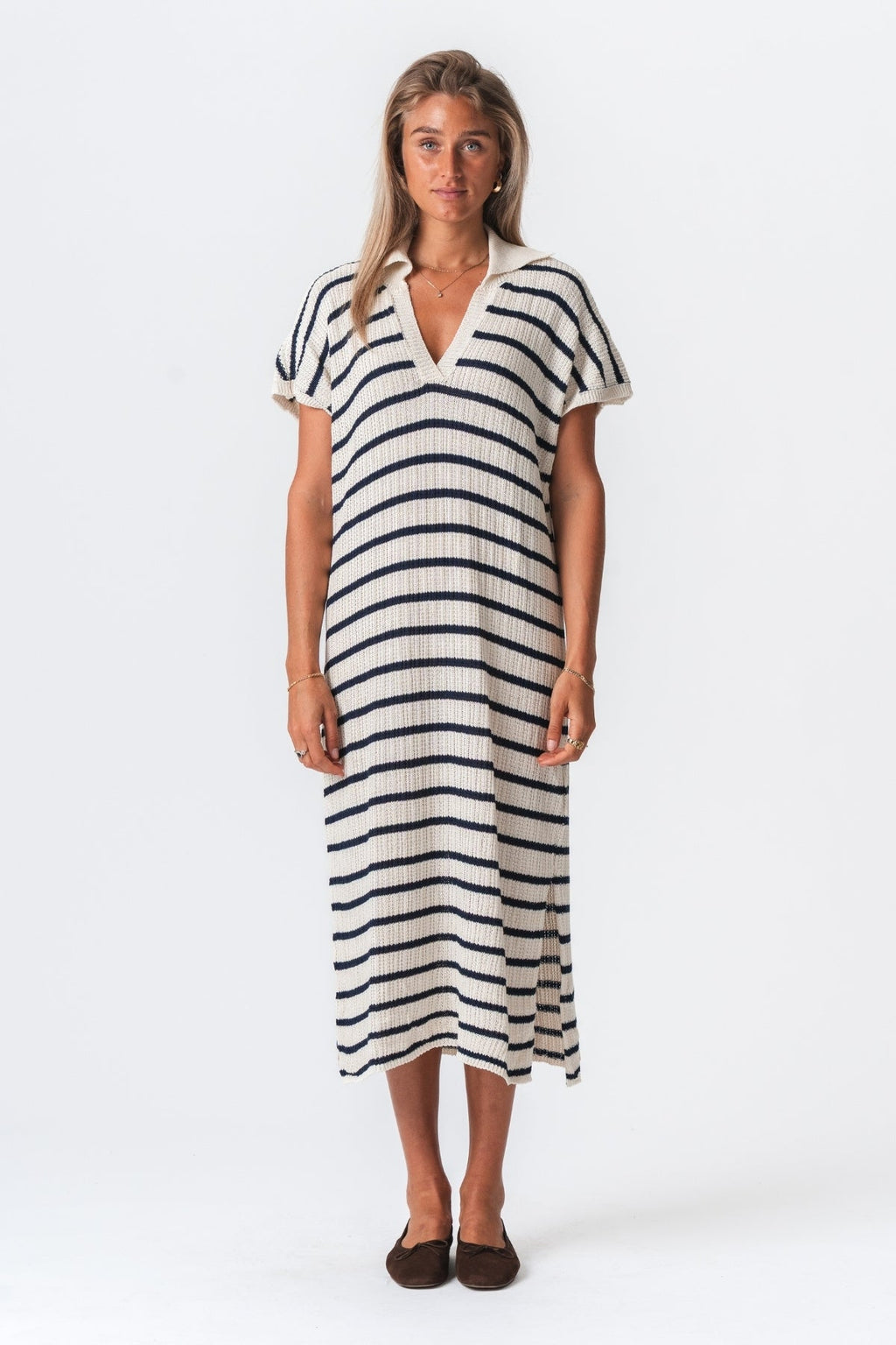 Viktorijos suknelė - balta/karinis jūrų laivynas