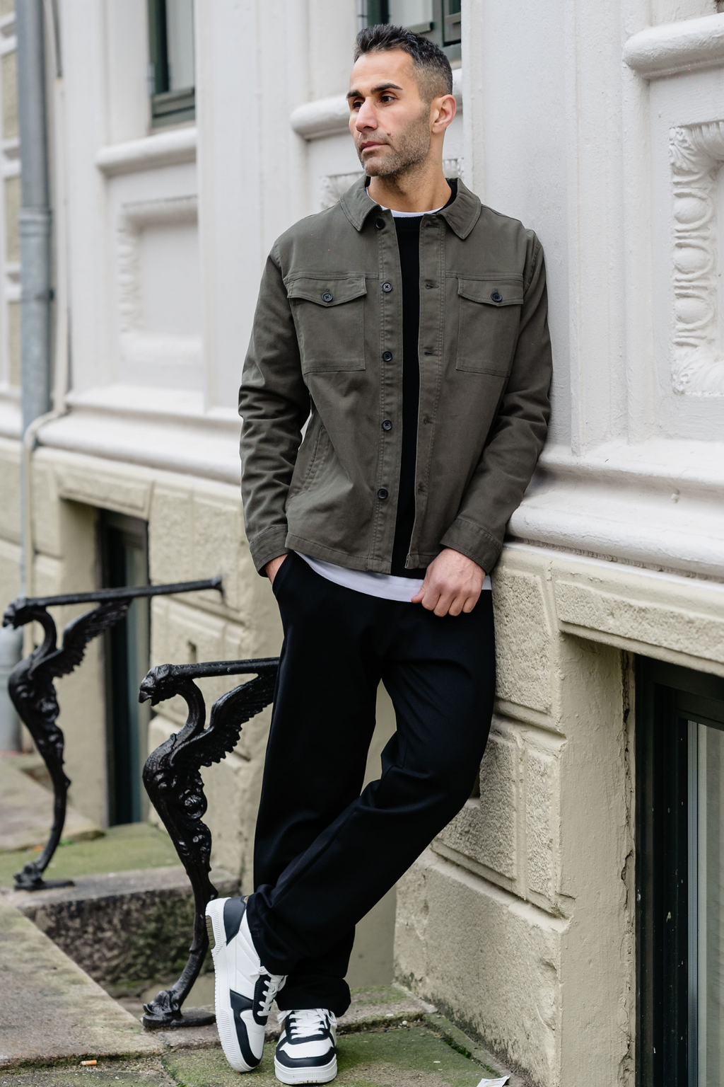 Twill viršūnė - tamsi alyvuogė