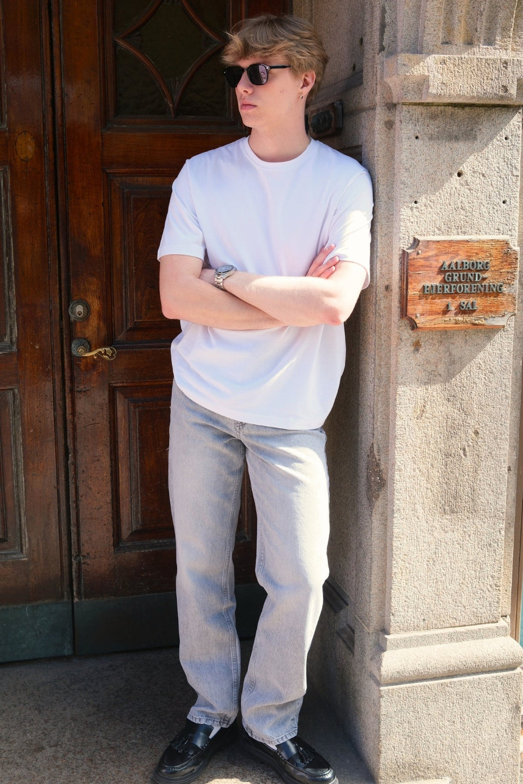 Noah baise tinkami džinsai - pilkas džinsinis audinys