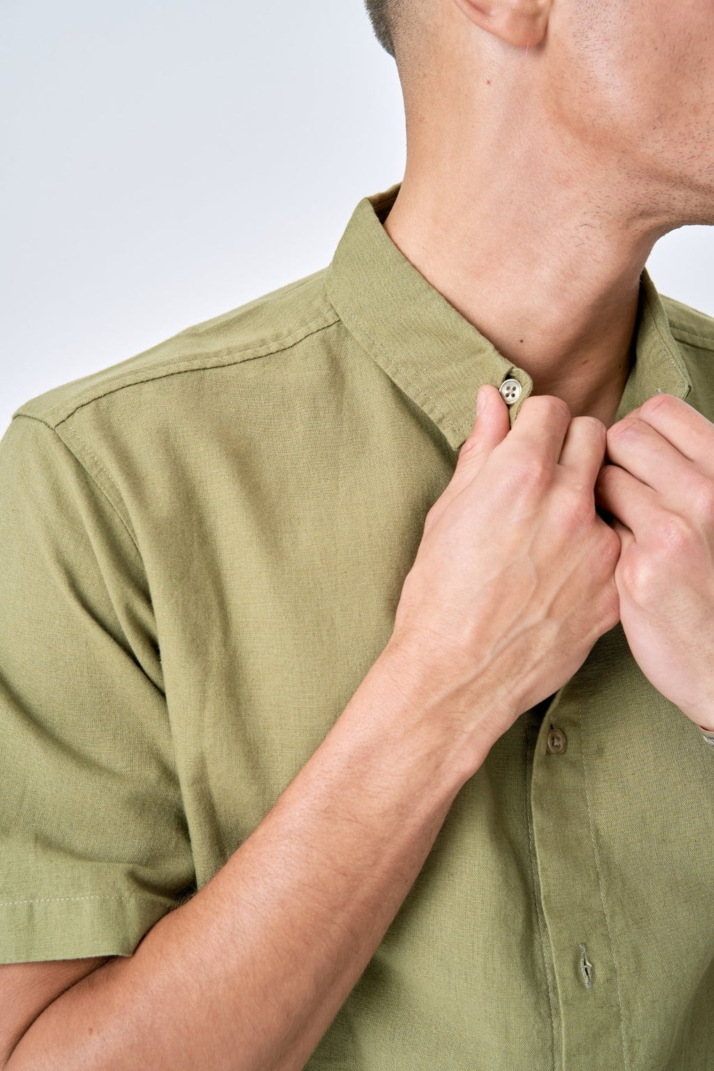 Lininiai marškinėliai trumpomis rankovėmis – žali