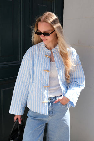 „Siri“ dygsniuotas striukė - „Chambray Blue“
